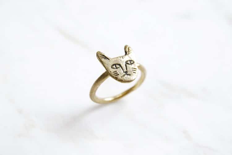 Prsten sa licem mačke