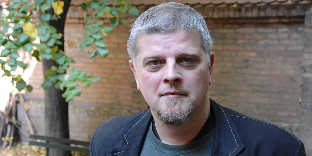 Vladimir Kecmanović: Apsurdi pretočeni u literaturu