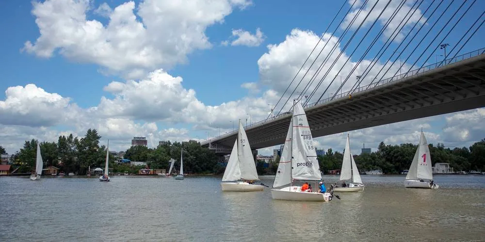 Beograd na jedrima