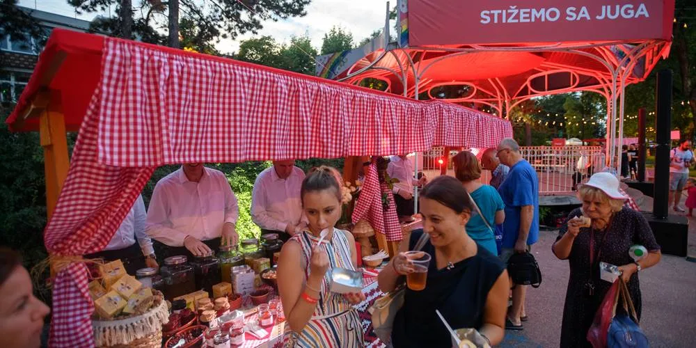 „Stižemo sa juga“ program podrške Coca-Cola sistema malim proizvođačima hrane