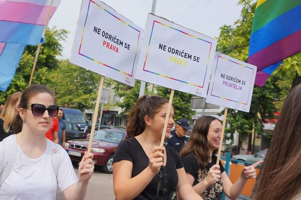 Parada ponosa i krivične prijave zbog vređanja osećanja