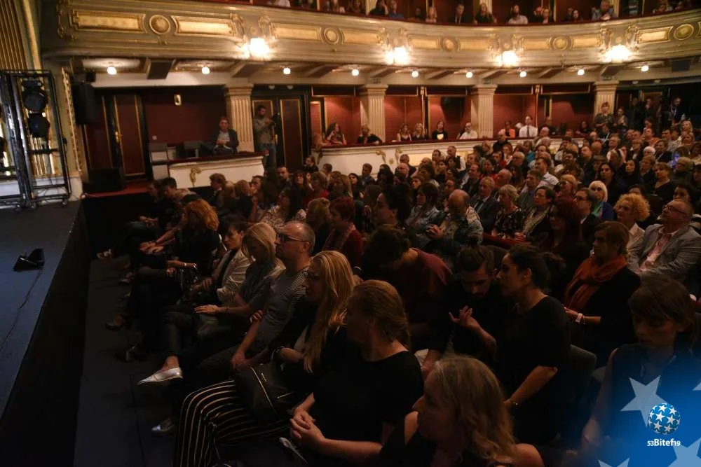 Konstanca Makras i aplauzi publike otvorili 53. Bitef