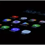Android 10 dostupan sa tamnom temom za uštedu baterije