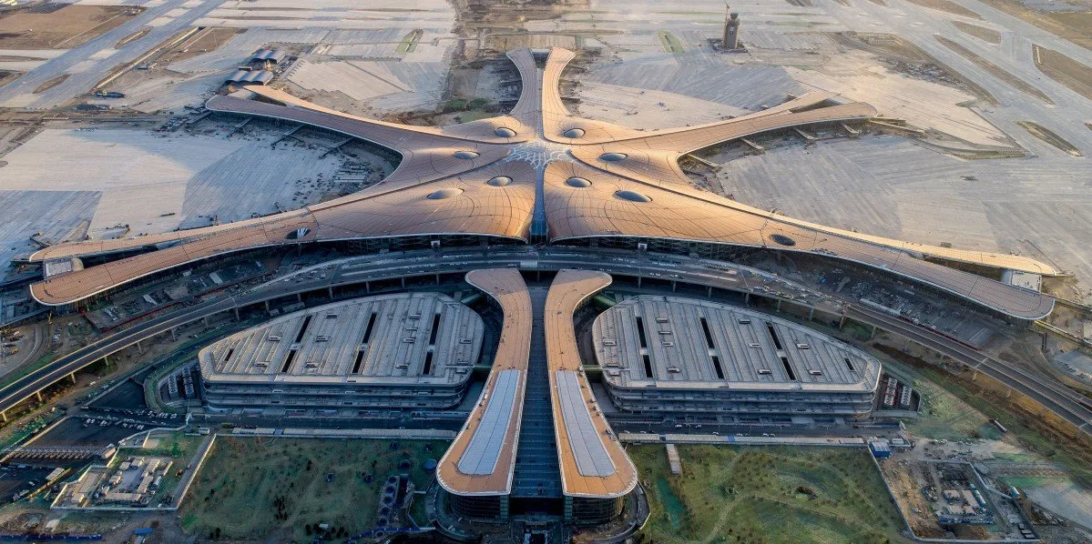 Najveći aerodromski terminal na svetu otvoren u Pekingu