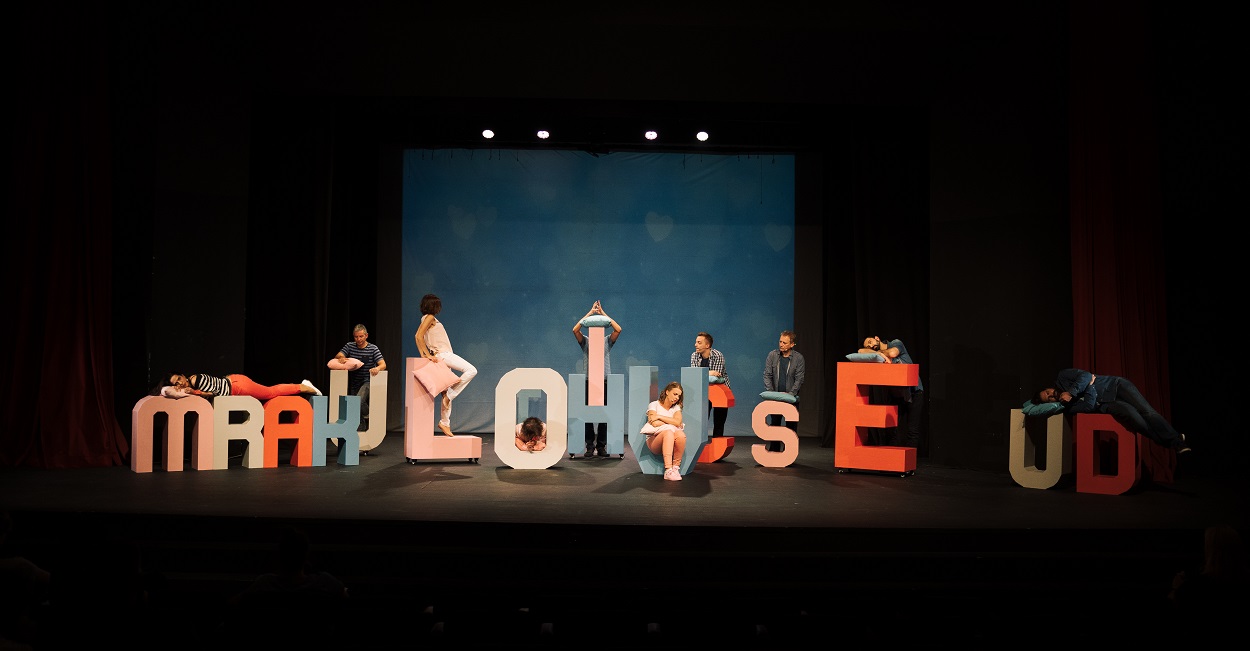 U novosadskom Pozorištu mladih u toku su poslednje pripreme za premijerno izvođenje interaktivne predstave „Zaljubljivanje”