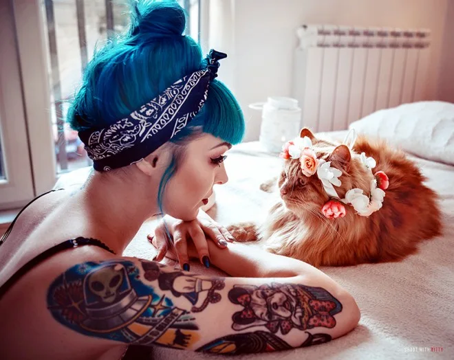 S ofingera: Miss Psycho Cat