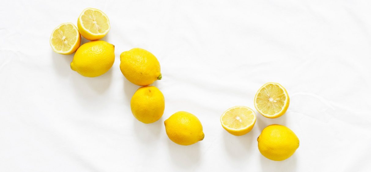 Kako da nacedite limun bez sečenja na pola?