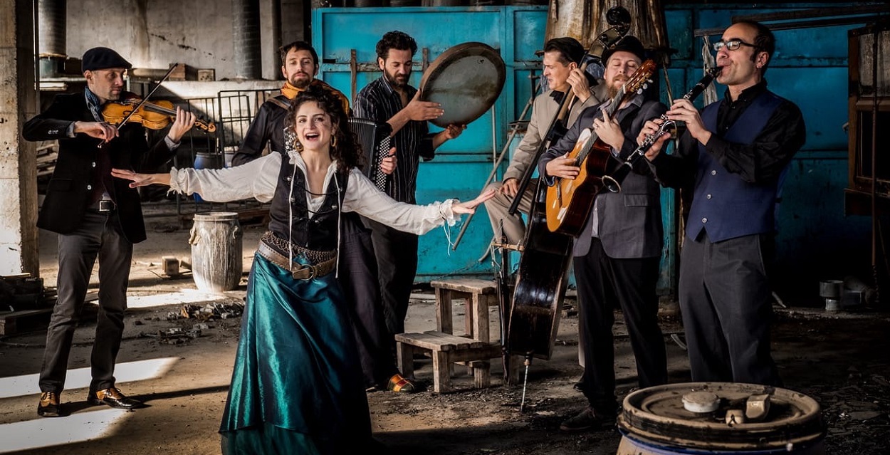 Barcelona Gipsy balKan Orchestra – „Nova Era” počinje obradom pesme sa Kosova