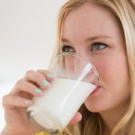 Da li mleko zaista ojačava kosti?