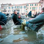 Scene iz poplavljene Venecije na neverovatnim fotografijama