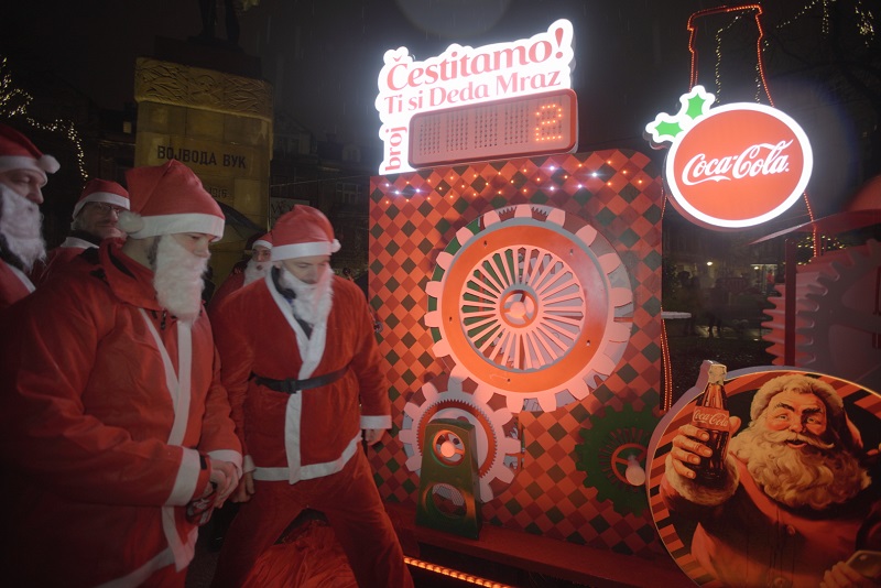 #BudiDedaMraz Coca-Cola Mašina dobrih dela širi magiju dobrote