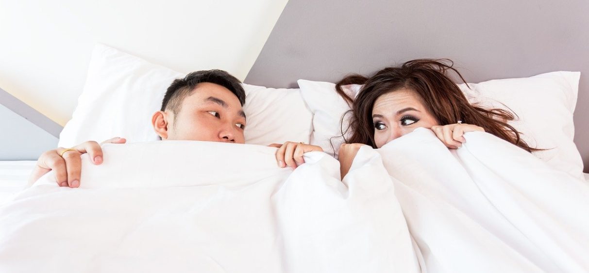 Evo zašto je ponekad bolje da  vi i vaš partner spavate u odvojenim krevetima