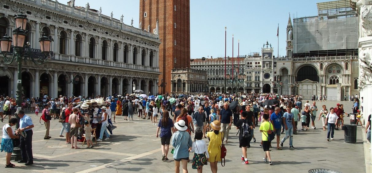 Vlasti Venecije su odlučile da počnu da prate turiste putem njihovih mobilnih telefona