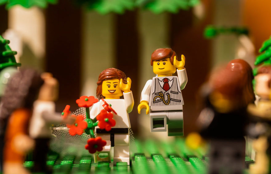 Pošto su svadbe otkazane, jedan fotograf je slikao LEGO venčanje