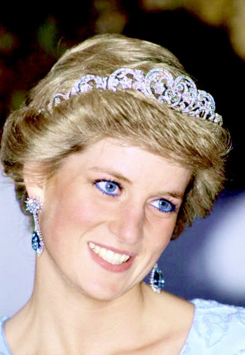Zašto je princeza Dajana prestala da nosi plavi ajlajner?