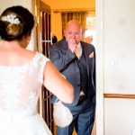 Dirljive fotografije očeva koji ne mogu da suzdrže suze pred venčanje svojih ćerki