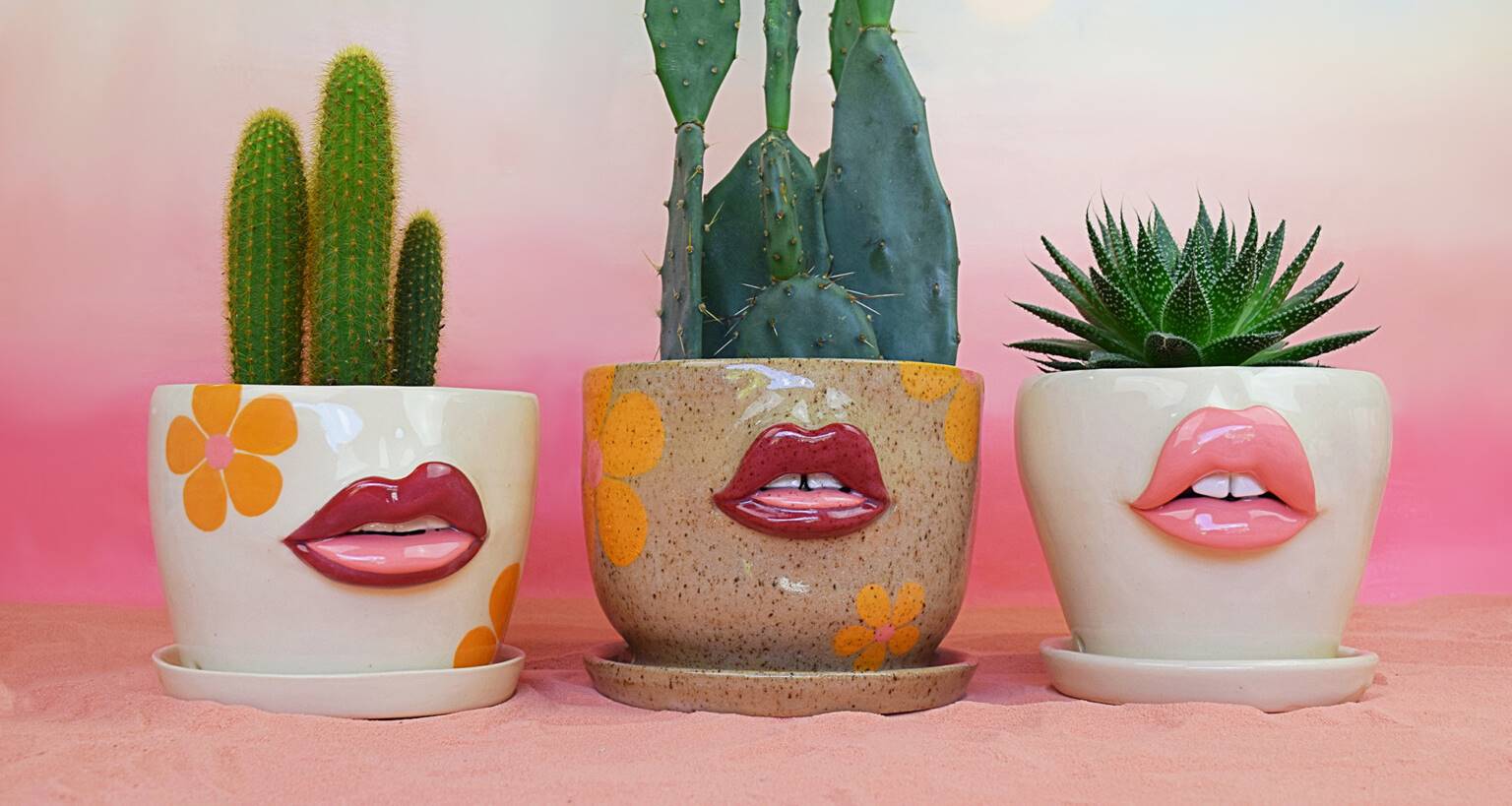 Ova umetnica pravi predmete od keramike sa zavodljivim usnama