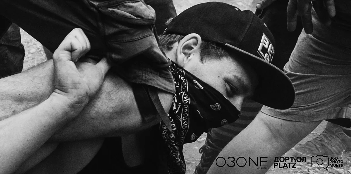 Izložba fotografija „Face u masi" Jovane Milovanović