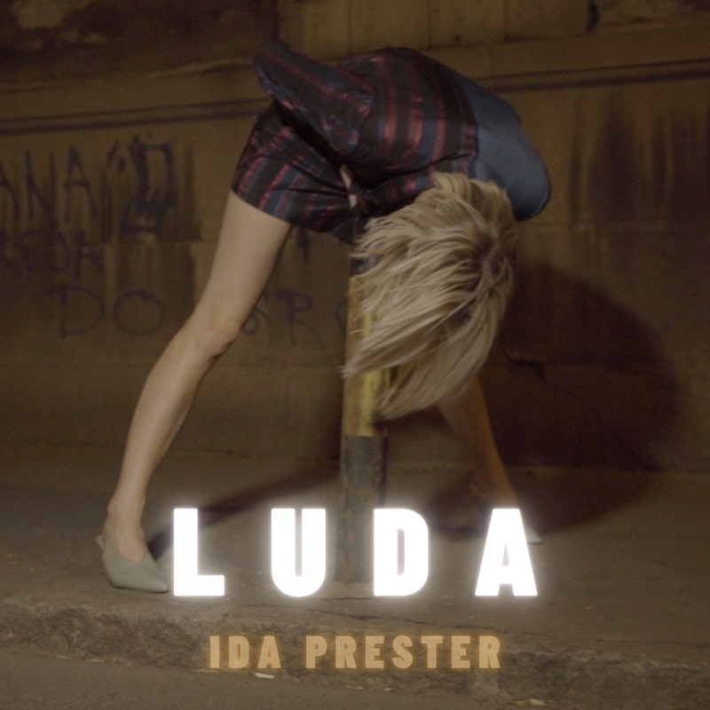 Ida Prester je u novom spotu „Luda“