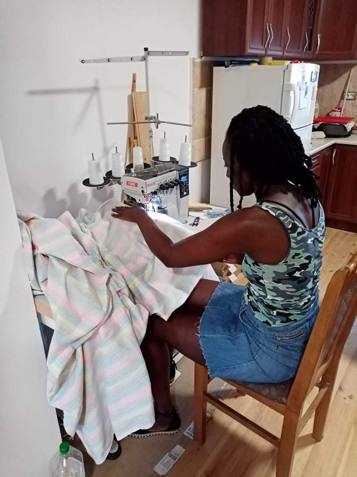 „Somborske šnajderke” kroje tekstil i bolje sutra
