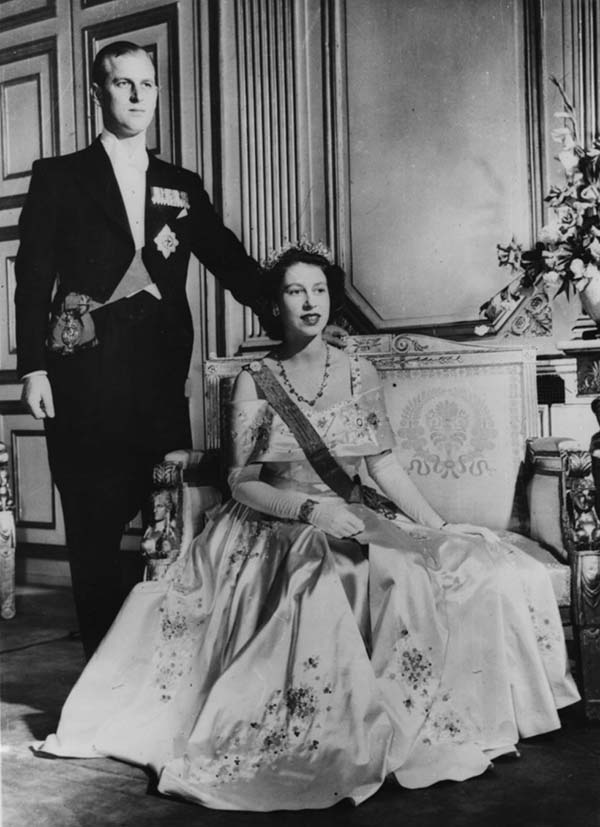 Kako je tekla ljubavna priča između kraljice Elizabete II i princa Filipa