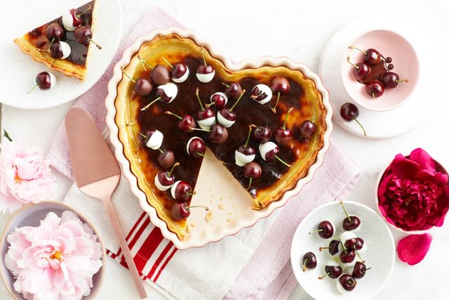 Savršena poslastica za Dan zaljubljenih - neodoljivi tart sa višnjama i čokoladom