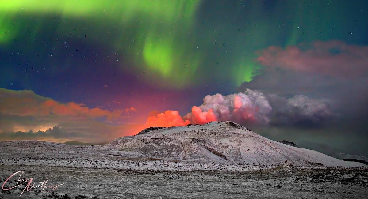Fotograf je napravio fantastičnu sliku erupcije vulkana za vreme polarne svetlosti