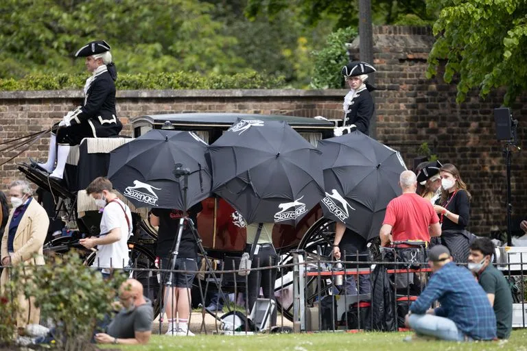 Prve fotografije sa snimanja 2. sezone serije „Bridgerton”