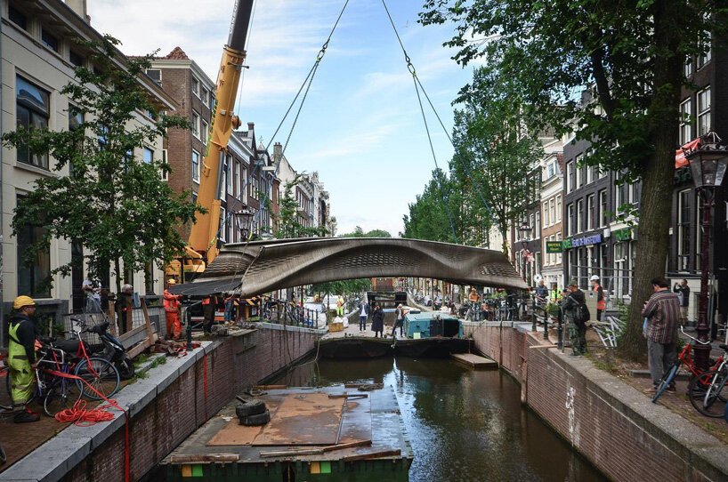 U Amsterdamu je postavljen prvi most na svetu napravljen uz pomoć 3D štampača