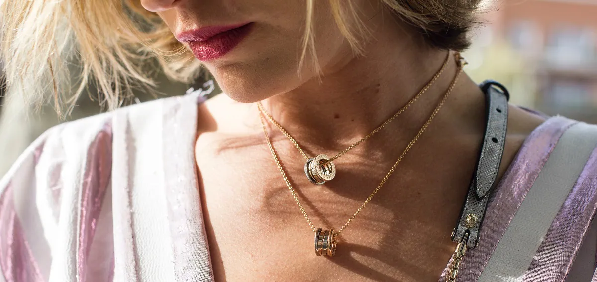 Top 3 pravila za nakit u poslovnom odevanju Top 3 pravila za nakit u poslovnom odevanju