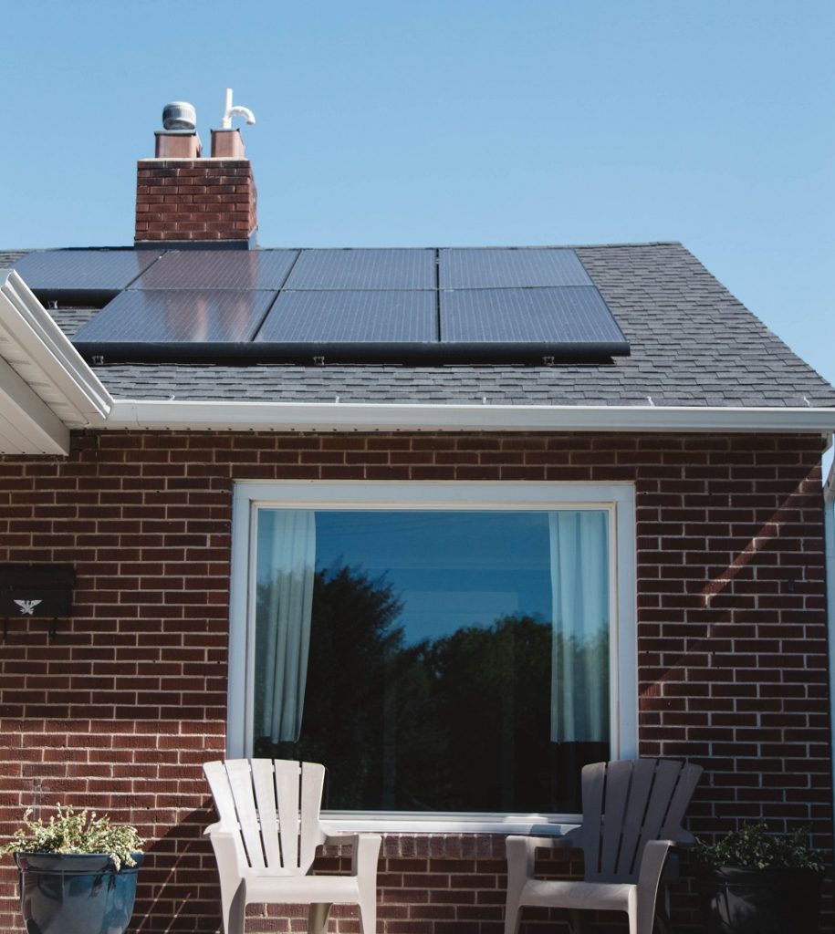 Solarni paneli mogli bi da budu obavezni na svim novim zgradama od 2029.