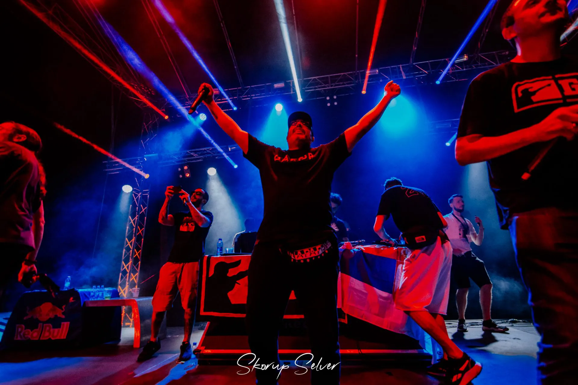 Feđa Dimović, u susret koncertu Beogradskog Sindikata: Ni levo ni desno, nego pravo u meso