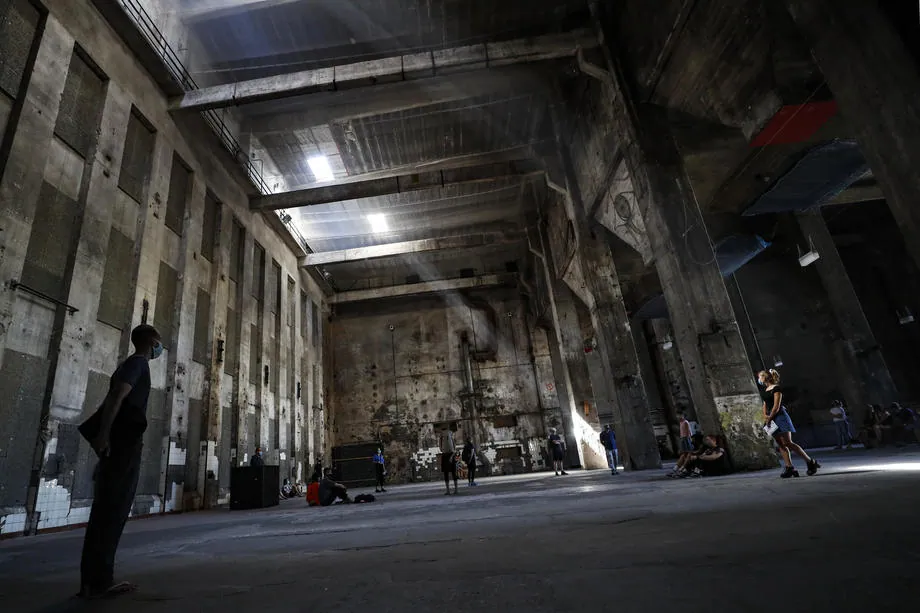 Kako da kao lik iz Srbije uđeš u kultnu tehno katedralu Berghain