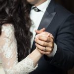 Koje su najpopularnije pesme za prvi ples na srpskim svadbama? Emotivni stiskavci koji slave večnu ljubav