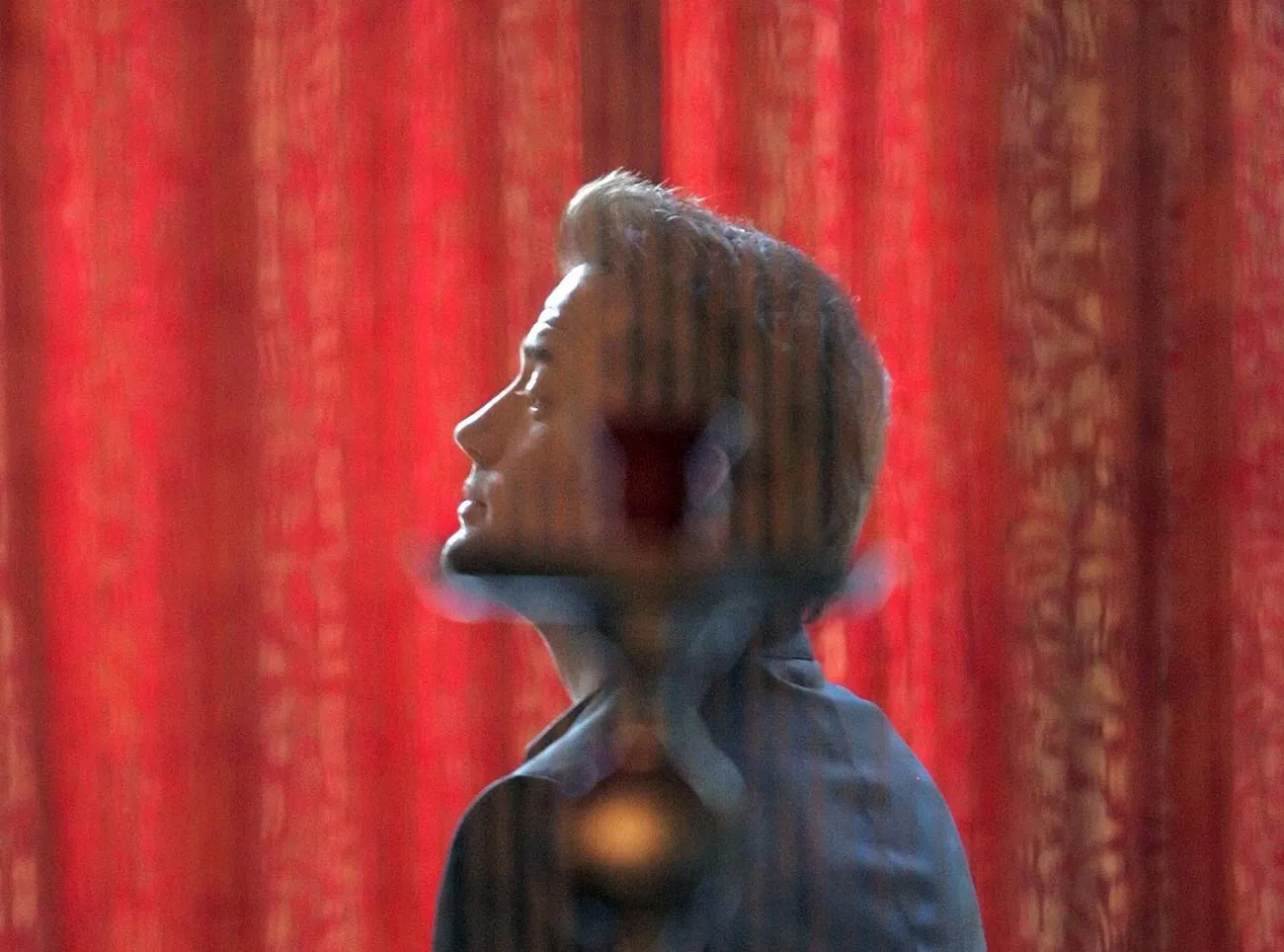 Veliki povratak zvezde devedesetih: Poznati glumac neprepoznatljiv kao čovek od 270 kila u filmu „Kit“