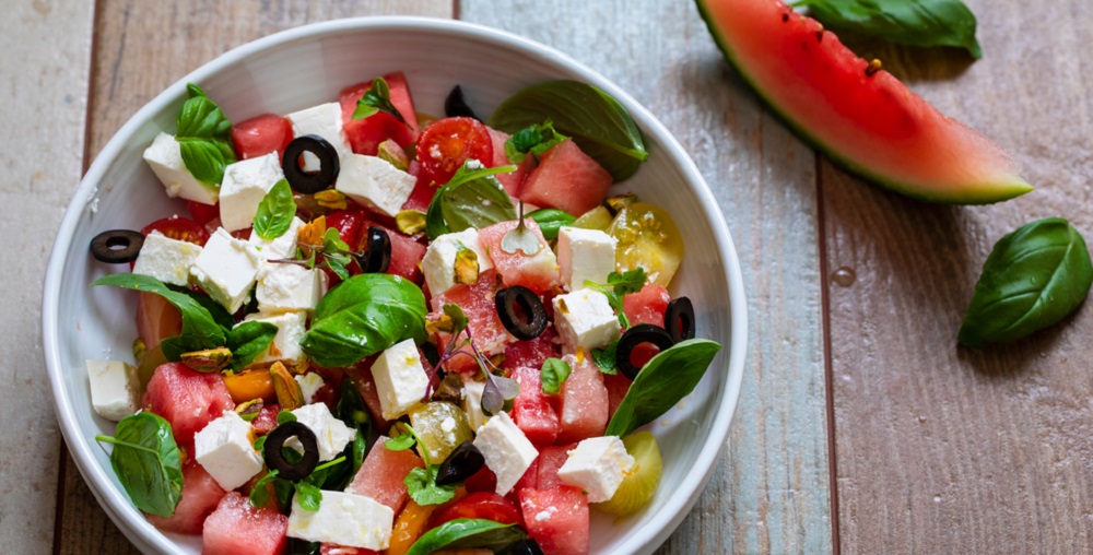 Osvežite se i zasladite u isto vreme - napravite ukusnu voćnu salatu sa lubenicom!