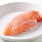 Najefikasniji trik da uklonite debelu žilu iz pilećeg belog mesa: Treba vam samo viljuška