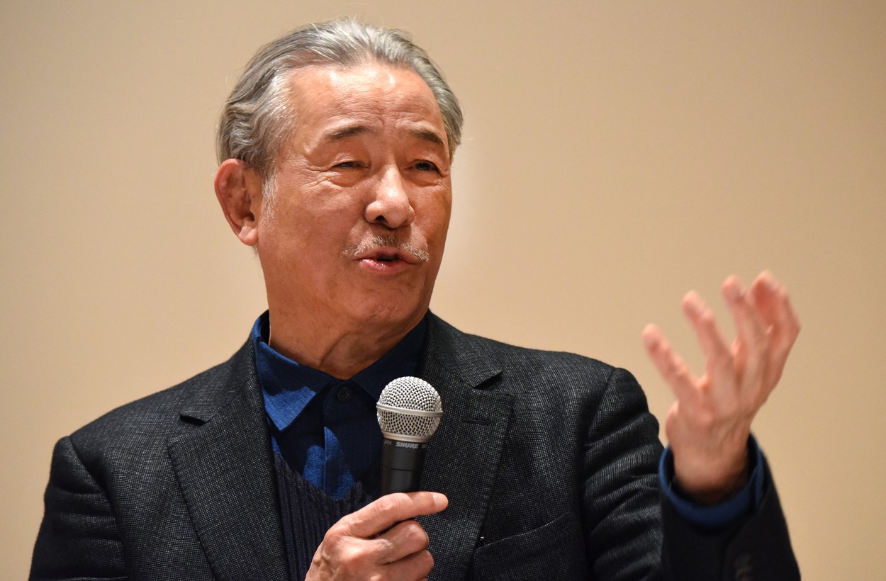 Preminuo japanski kreator Isi Mijake: Preživeo Hirošimu i stvorio kultnu Džobsovu crnu rolku