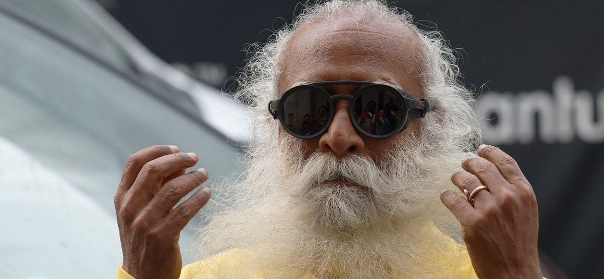 Poznati indijski guru koga prate milioni ima poruku za one koji žele luksuz