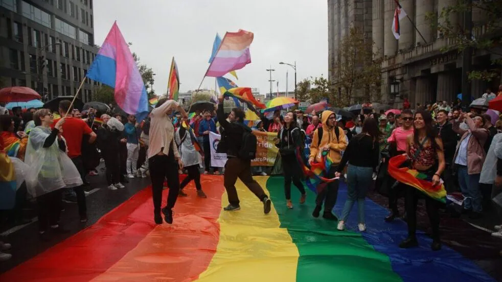 Jedina slika koja treba da obiđe svet posle subotnjeg prajda, a nije golišavi lik pored crkve