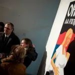 "Ona da rađa, on da brani": Svi koji ovih dana šetaju ovu fotku na majici ne znaju koja se priča krije iza toga