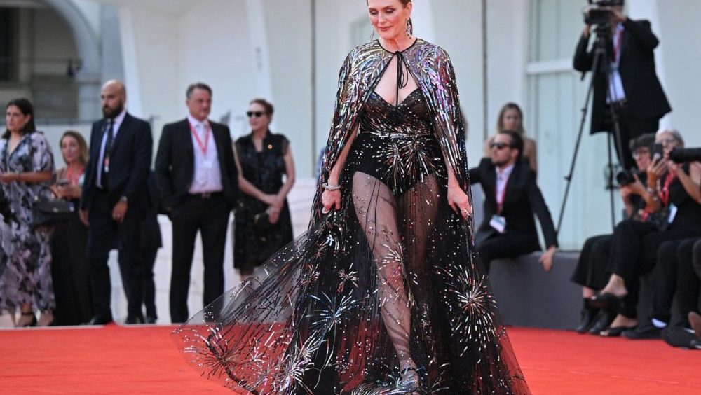 Džulijen Mur u providnoj haljini otvorila Venecijanski festival i pokazala figuru iz snova