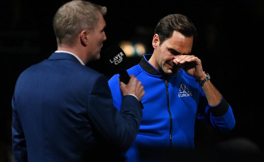 Federer je dugo plakao u zagrljaju supruge, plakala su i njihova deca