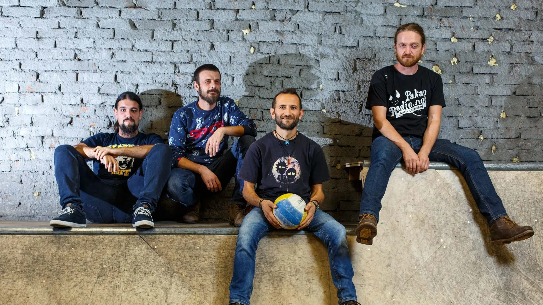 Bend "M.O.R.T." za City Magazine: Nećemo da menjamo gitare za laptop
