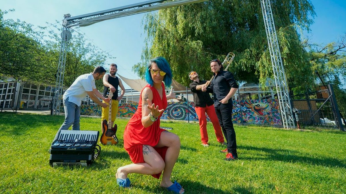 Česko - italijanski bend objavio pesmu u kojoj se čuje srpski jezik