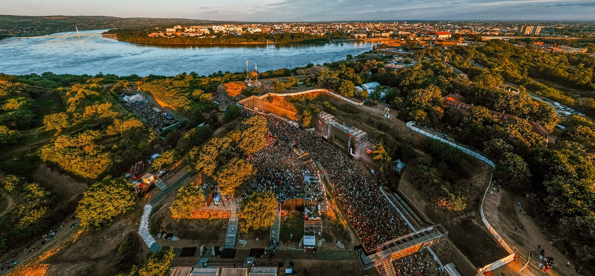 Dvadeset godina nakon što je proglasio državu, EXIT ide korak dalje...