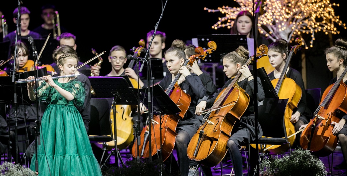 „San novogodišnje noći”, tradicionalni novogodišnji gala koncert članova Dečje filharmonije, u mts dvorani