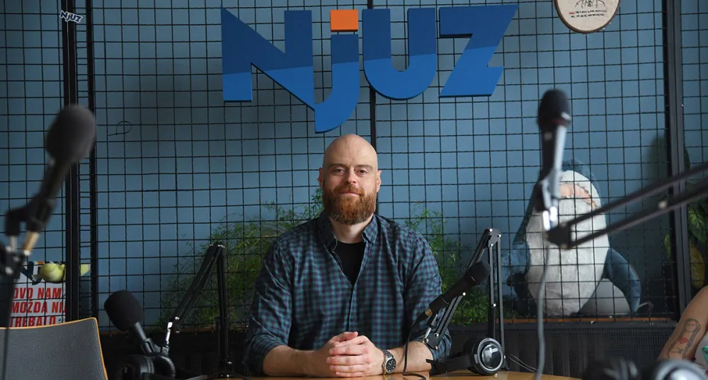 Fudbaleri nisu ni cirkuzanti, a ni neko ko treba da rešava naše lične i nacionalne probleme