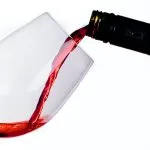 Izgleda šašavo, ali ovo je najbolji način za otvoriti vino, kada vadičepa nigde nema na vidiku
