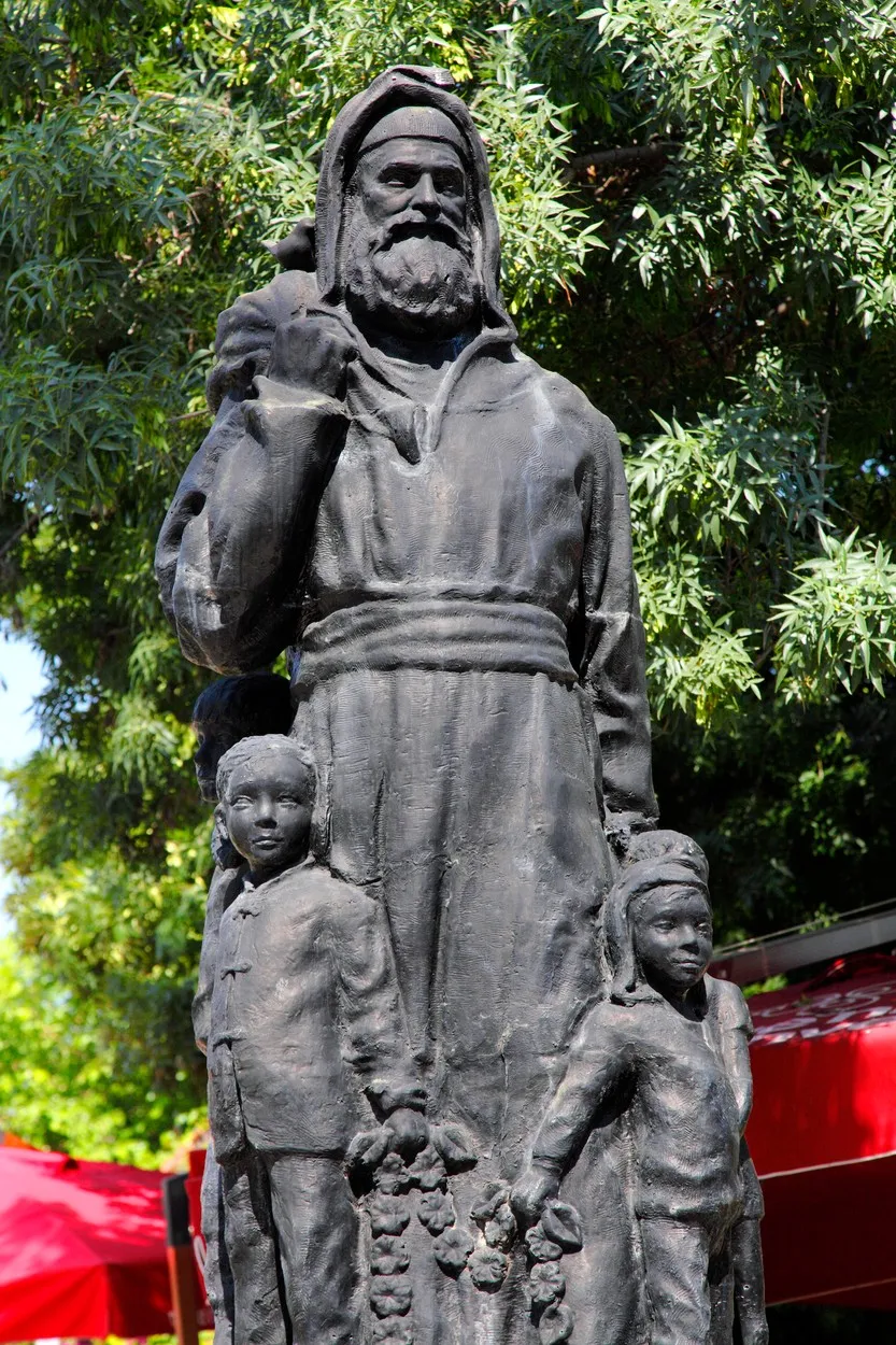 Kako je Sveti Nikola postao Deda Mraz? Zanimljivosti o najpoštovanijem svecu koje većina ljudi ne zna